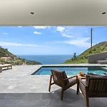 Arbor Villa: Nature Retreat Villa