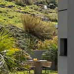 Villa Arbor Villa: Nature Retreat