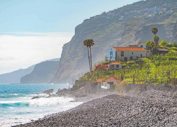 Villa Arbor Villa: Nature Retreat