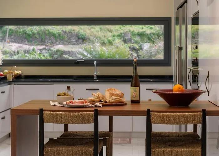 Villa Arbor Villa: Nature Retreat *