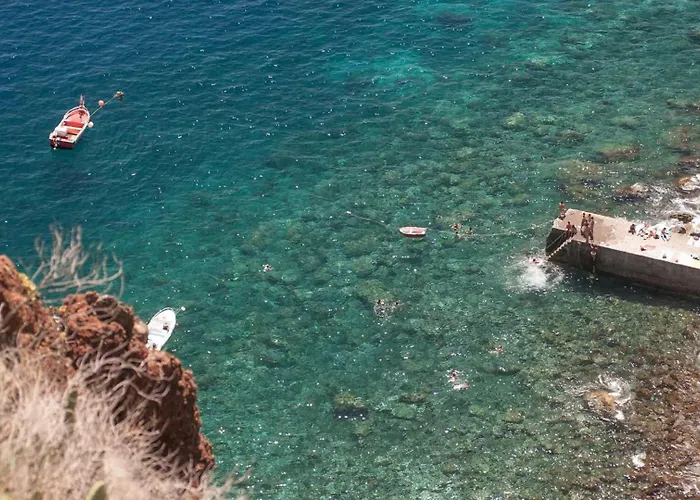 Arbor Villa: Nature Retreat Villa Campanario